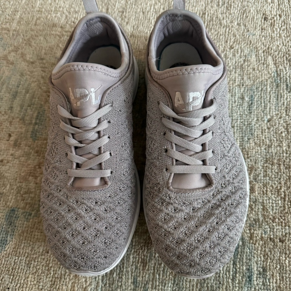 Women’s APL TechLoom Phantom, color raindrop / moonscape / white, size 7